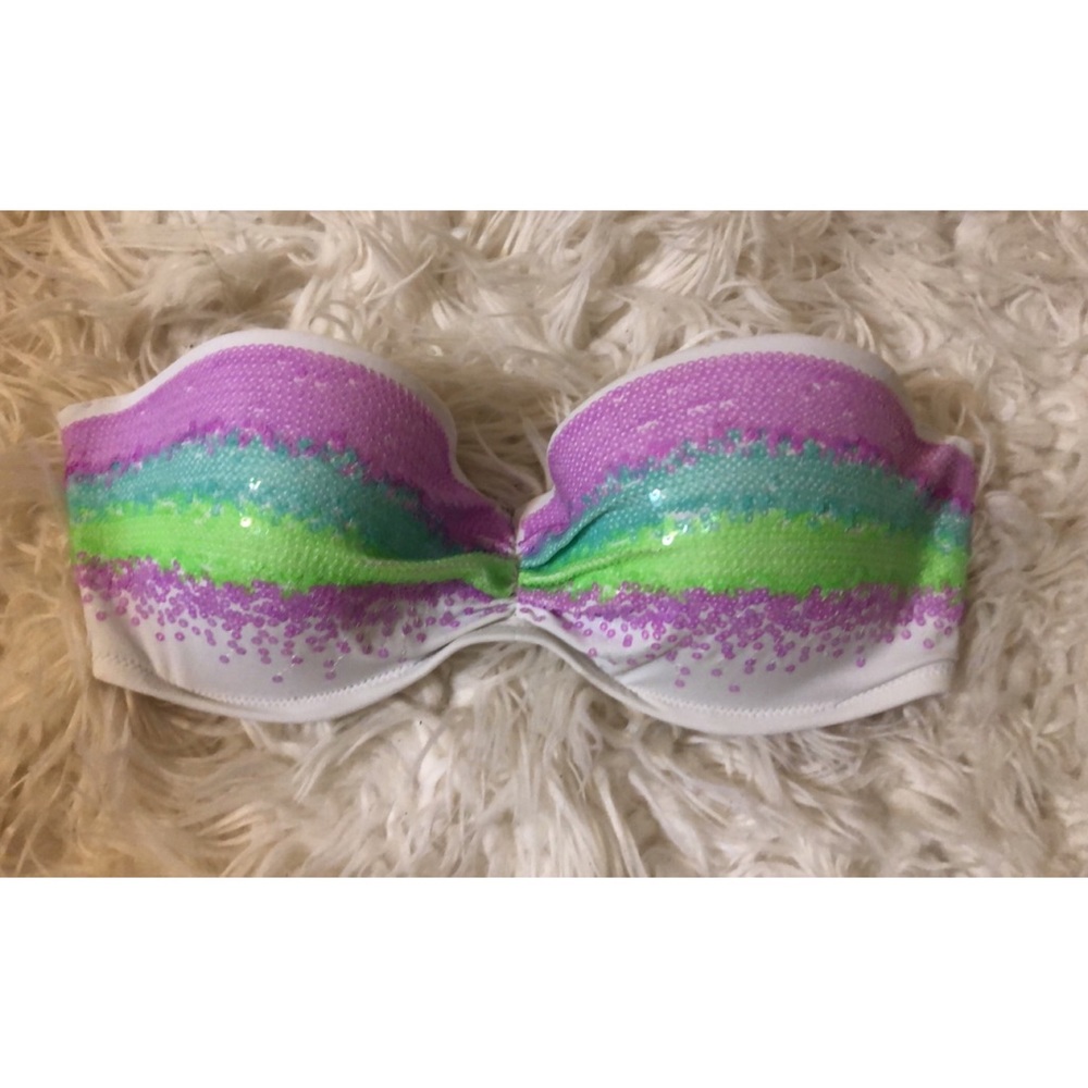 32D strapless Victoria Secret bikini